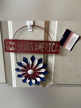 ‘God Bless America’ July 4 Holiday Patriotic Metal Wall Hanging Red White & Blue